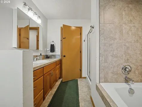 907 SW Halsey Street Troutdale OR 97060