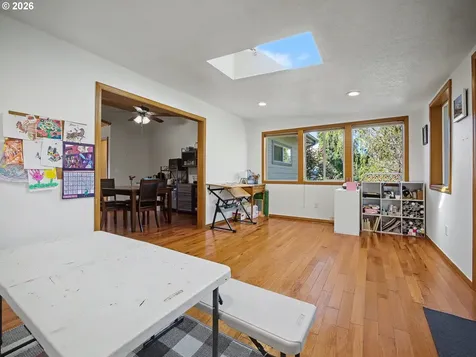 907 SW Halsey Street Troutdale OR 97060