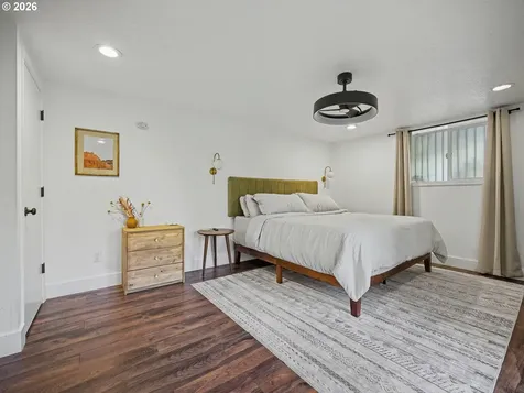 907 SW Halsey Street Troutdale OR 97060