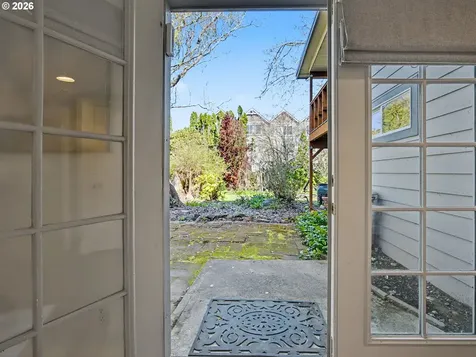 907 SW Halsey Street Troutdale OR 97060