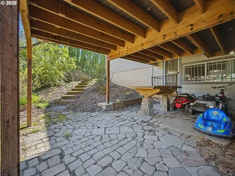 907 SW Halsey Street Troutdale OR 97060