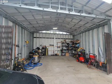 8705 SE Foster Road Portland OR 97266