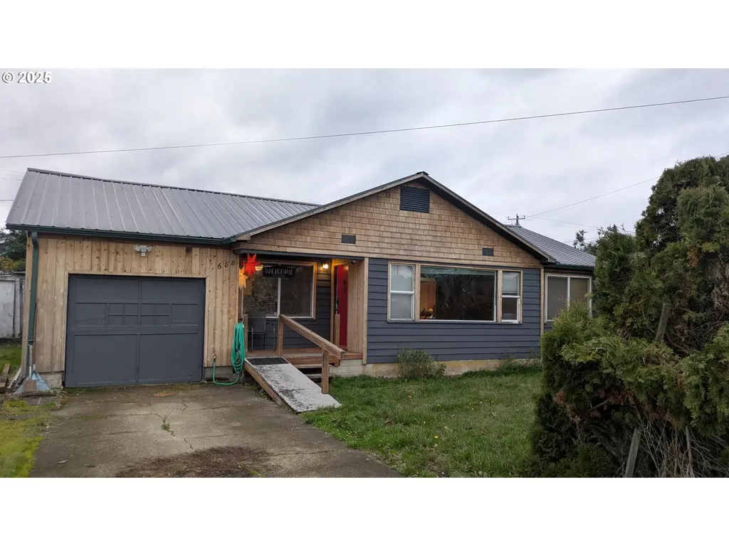 688 32nd Street Springfield OR 97478