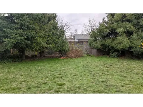 688 32nd Street Springfield OR 97478