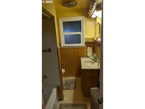 688 32nd Street Springfield OR 97478