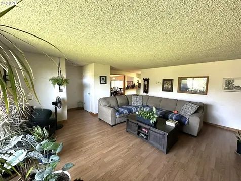 159 Fawn Drive Roseburg OR 97470