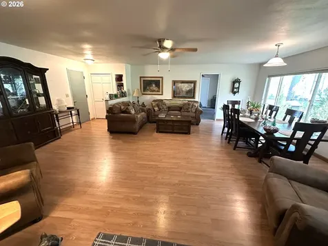 159 Fawn Drive Roseburg OR 97470