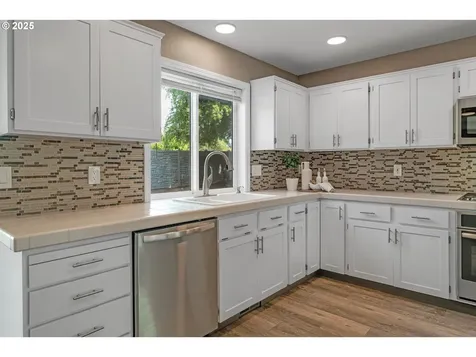 15067 Glendoveer Court Oregon City OR 97045