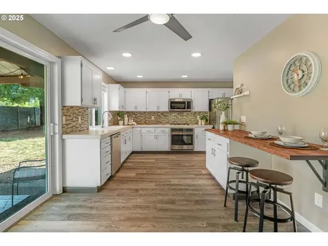 15067 Glendoveer Court Oregon City OR 97045
