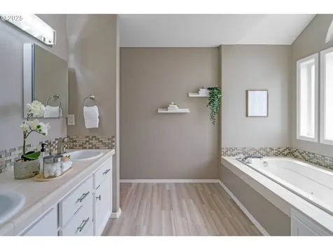 15067 Glendoveer Court Oregon City OR 97045