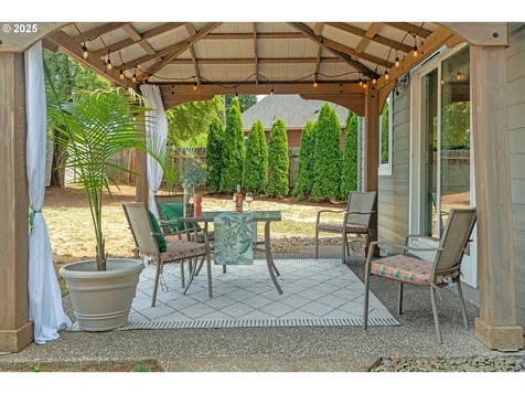 15067 Glendoveer Court Oregon City OR 97045