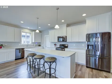 10809 NE 121st Avenue Vancouver WA 98662