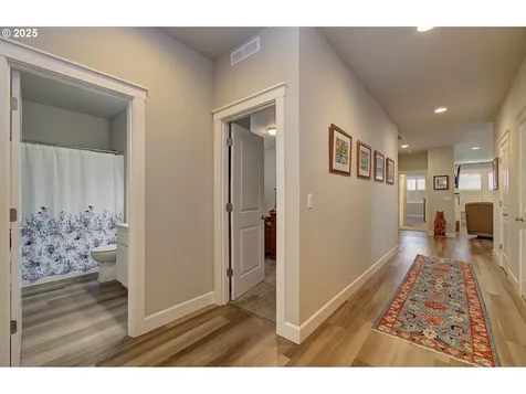 10809 NE 121st Avenue Vancouver WA 98662