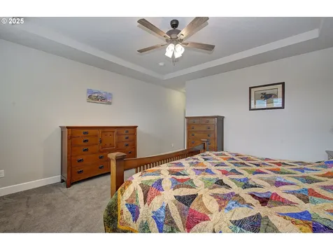 10809 NE 121st Avenue Vancouver WA 98662