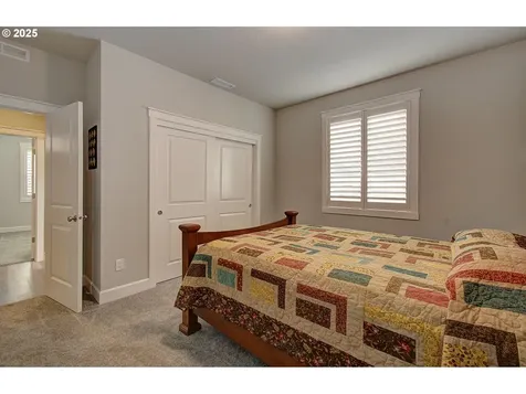 10809 NE 121st Avenue Vancouver WA 98662