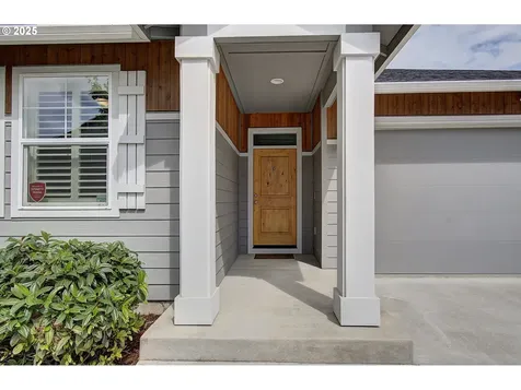 10809 NE 121st Avenue Vancouver WA 98662