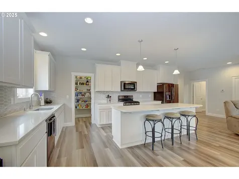 10809 NE 121st Avenue Vancouver WA 98662