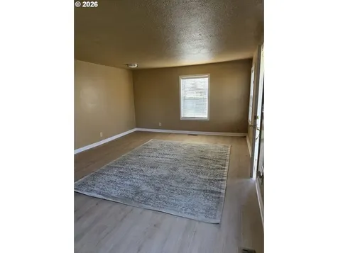 1589 NW Calkins Avenue Roseburg OR 97471