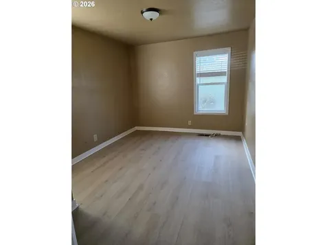 1589 NW Calkins Avenue Roseburg OR 97471
