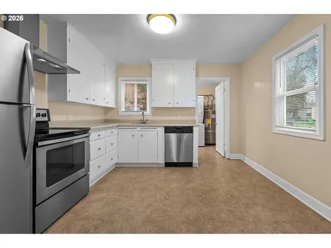 8837 SE Alder Street Portland OR 97216