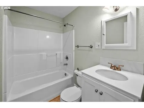 8837 SE Alder Street Portland OR 97216