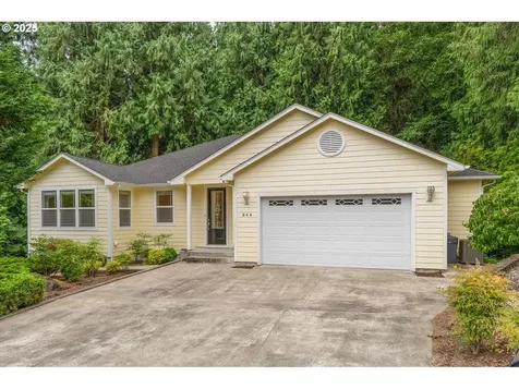 243 W Street James Place Longview WA 98632