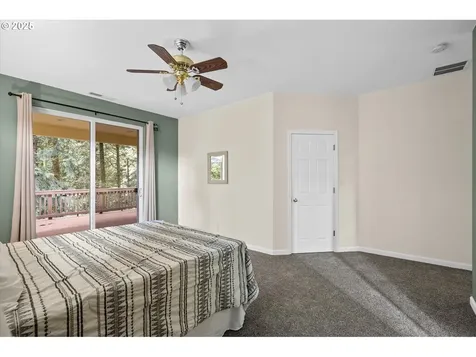 243 W Street James Place Longview WA 98632