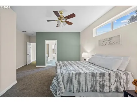 243 W Street James Place Longview WA 98632