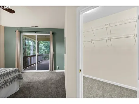 243 W Street James Place Longview WA 98632