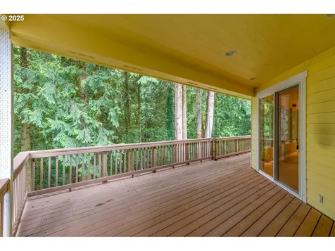 243 W Street James Place Longview WA 98632