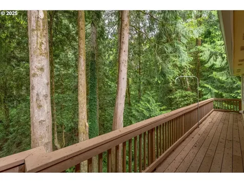 243 W Street James Place Longview WA 98632