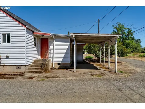1350 Ivy Street Junction City OR 97448