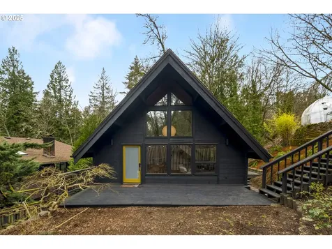 8737 SW 46th Avenue Portland OR 97219