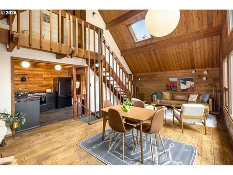 8737 SW 46th Avenue Portland OR 97219