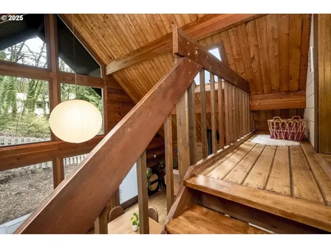 8737 SW 46th Avenue Portland OR 97219