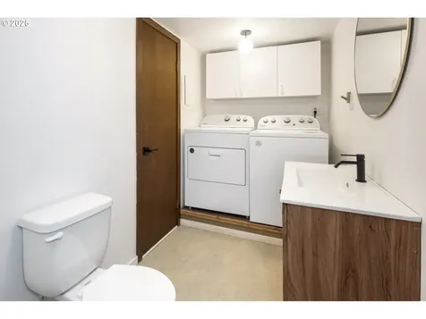 8737 SW 46th Avenue Portland OR 97219