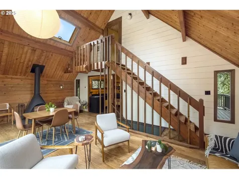 8737 SW 46th Avenue Portland OR 97219