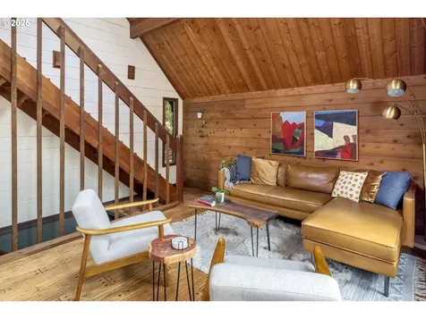 8737 SW 46th Avenue Portland OR 97219