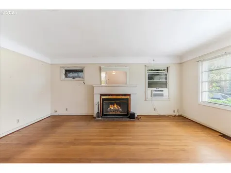 4780 N Amherst Street Portland OR 97203