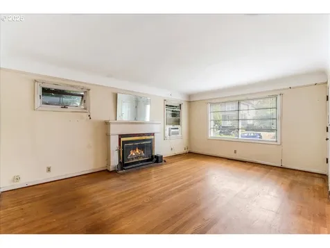 4780 N Amherst Street Portland OR 97203