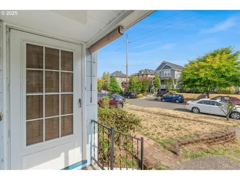 4780 N Amherst Street Portland OR 97203