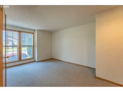 10605 NE 19th Street Vancouver WA 98664