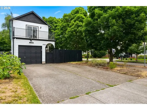 4945 SE Ogden Street Portland OR 97206
