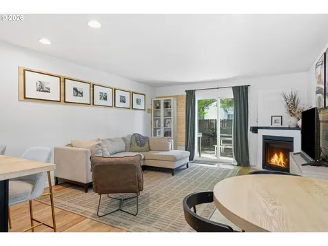 4945 SE Ogden Street Portland OR 97206