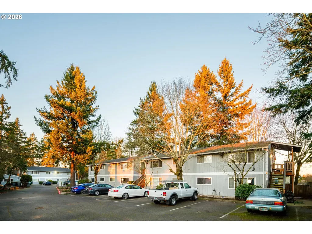 340 S Locust Street Canby OR 97013