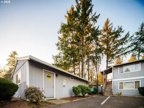 340 S Locust Street Canby OR 97013