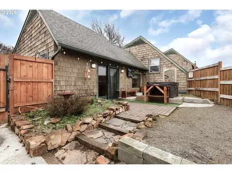605 Deerwood Court Winston OR 97496