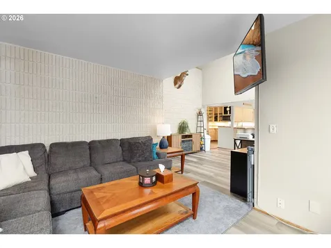605 Deerwood Court Winston OR 97496