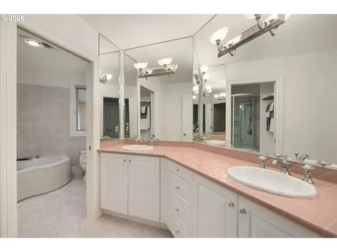 5565 Summit Street West Linn OR 97068
