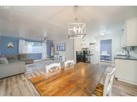1050 10th Street Washougal WA 98671